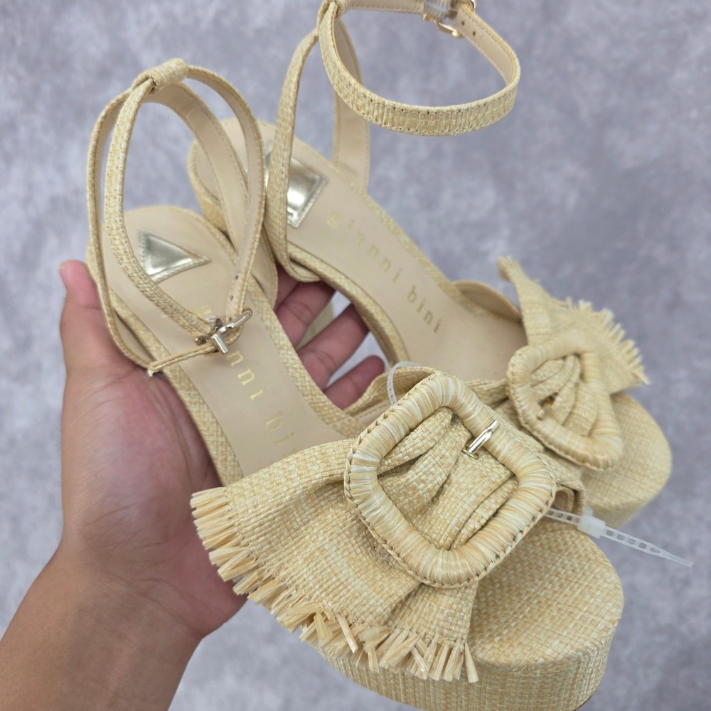 Gianni Bini Sandals Womens Size 9 Beige Raffia Fringe Platform Block Heel